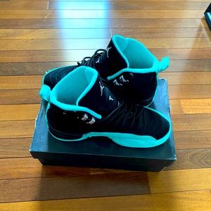 Mint Condition Air Jordan 12 Retro GG - 7Y - Black / MYLC Silver- Hyper Jade